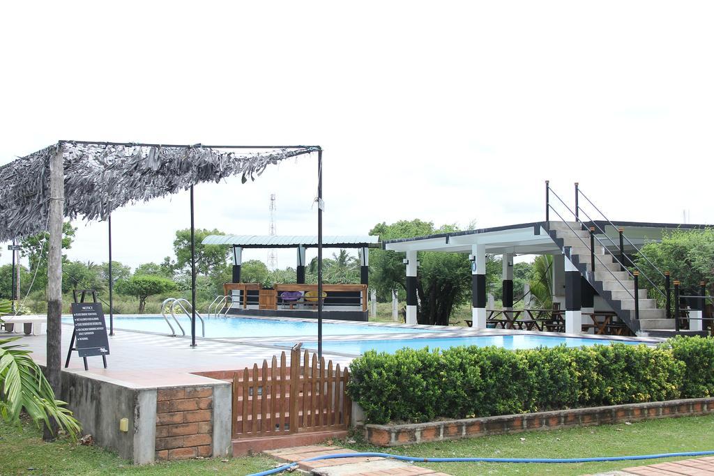 Eco Hotel Black&White - Anuradhapura Mihintale Exterior foto