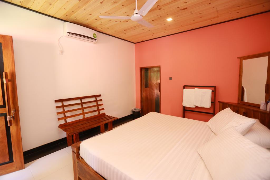 Eco Hotel Black&White - Anuradhapura Mihintale Exterior foto