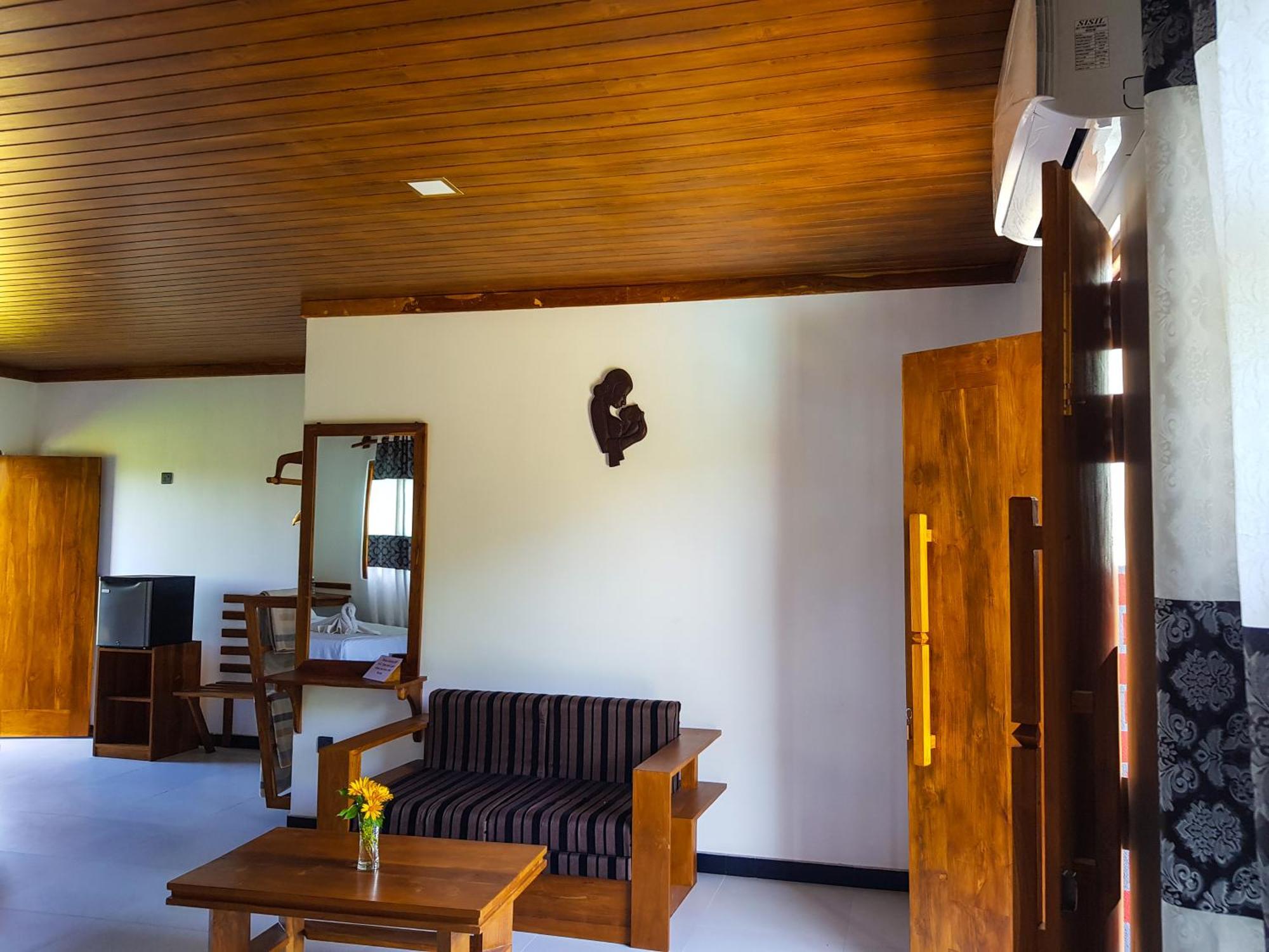Eco Hotel Black&White - Anuradhapura Mihintale Exterior foto